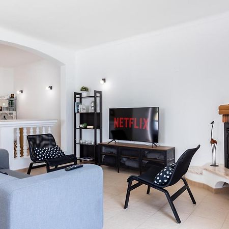 Best Guest Residence Lagos Luaran gambar