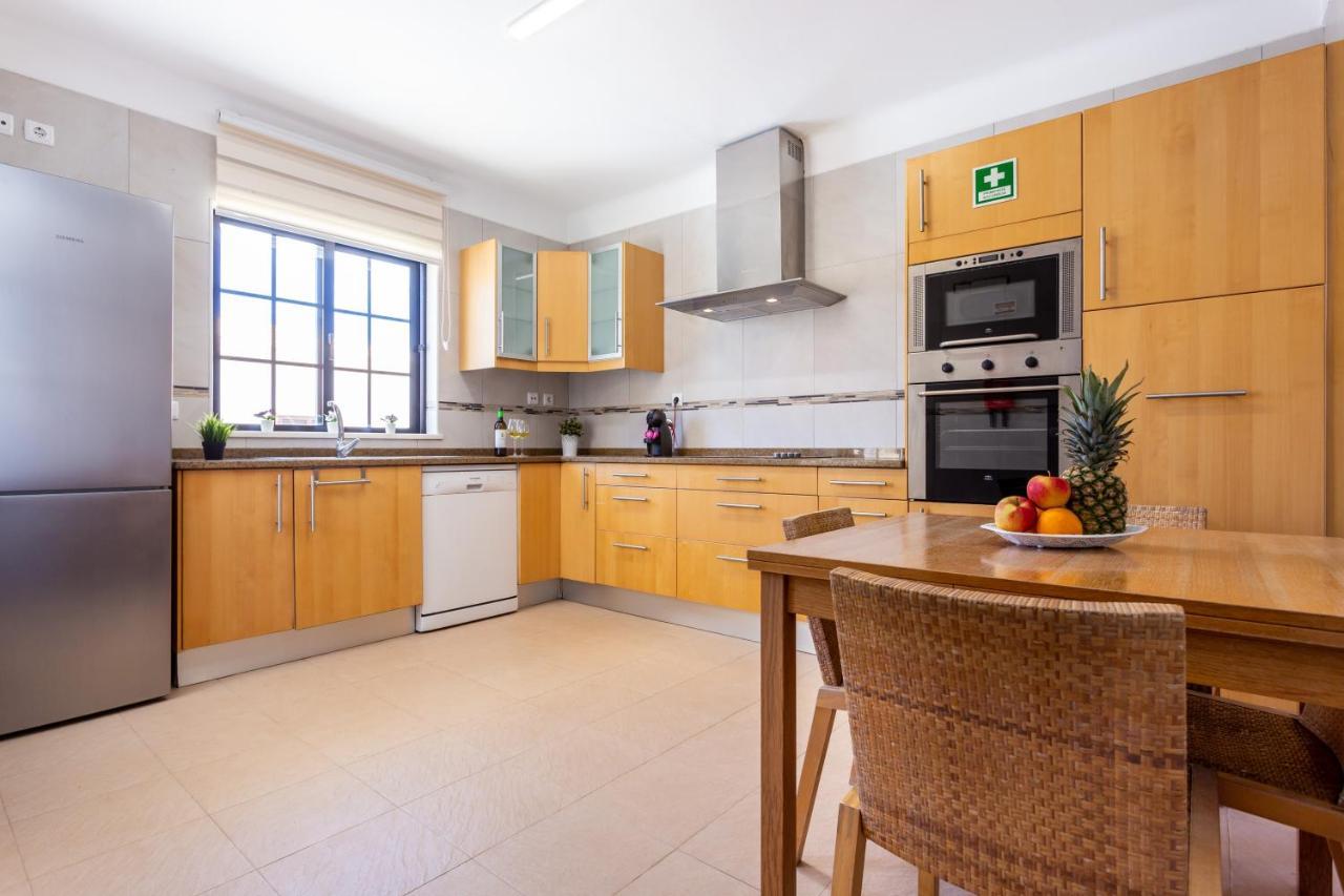 Best Guest Residence Lagos Luaran gambar