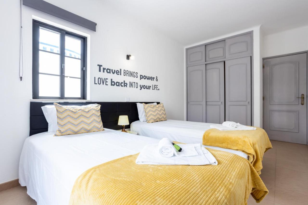 Best Guest Residence Lagos Luaran gambar