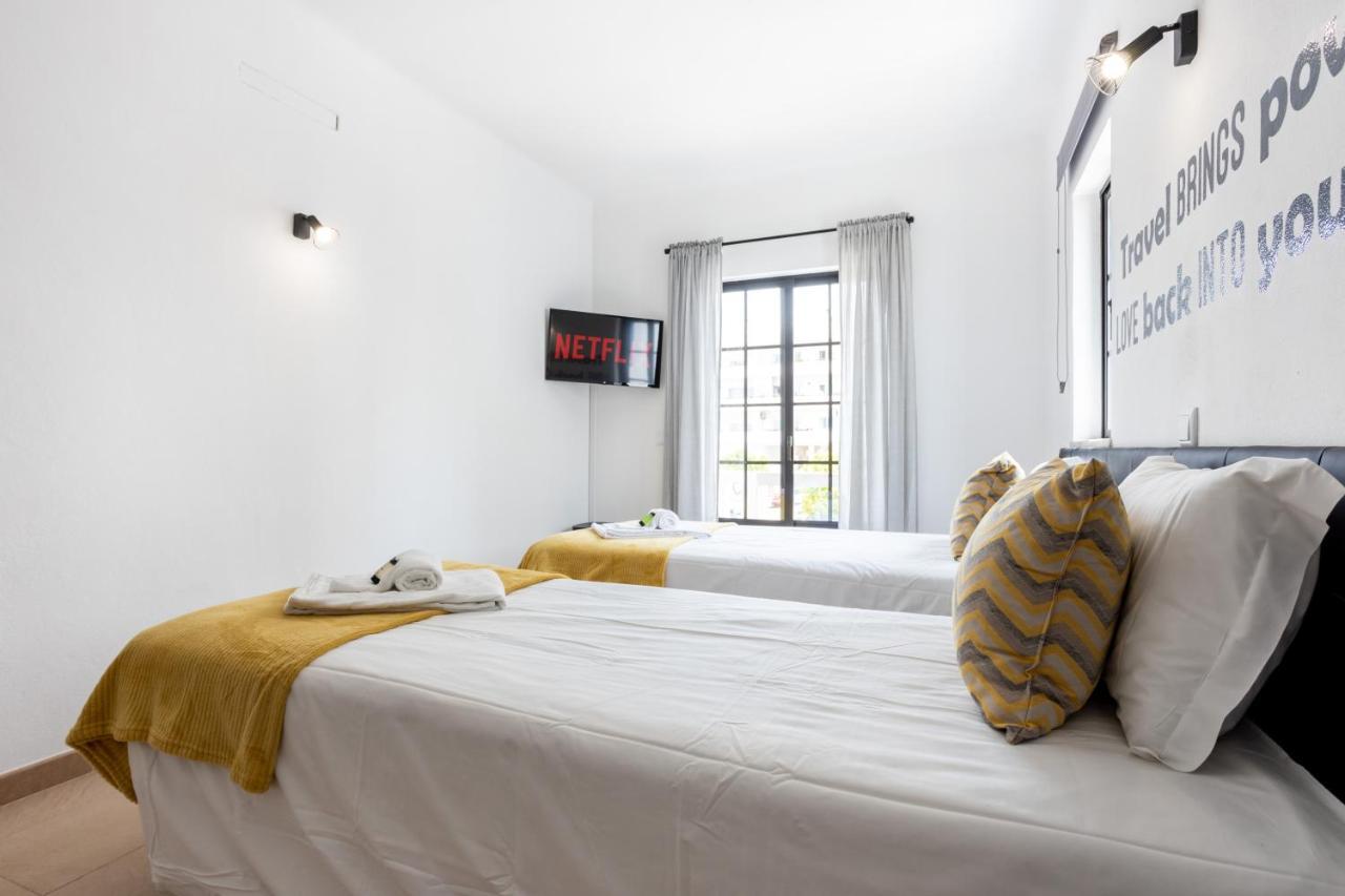 Best Guest Residence Lagos Luaran gambar