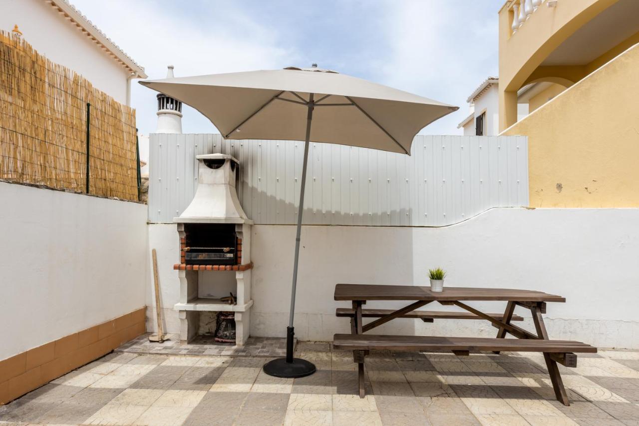 Best Guest Residence Lagos Luaran gambar